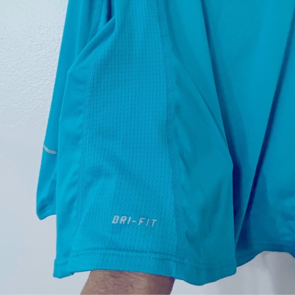 🩵Nike Runn’n Dry Fit Long Sleeve Tee Sz S - Picture 6 of 9